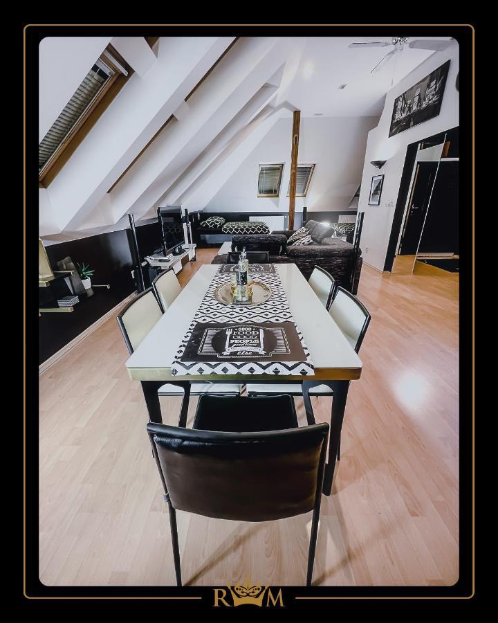 Rm Luxury Apartment In Prague • 6 People • Free Parking • Pets Bagian luar foto