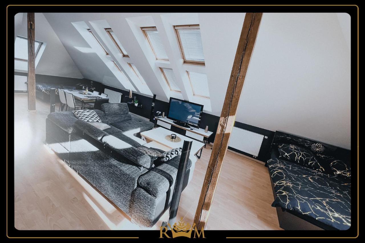 Rm Luxury Apartment In Prague • 6 People • Free Parking • Pets Bagian luar foto